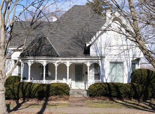 403 E 4th St, Augusta, KY 41002