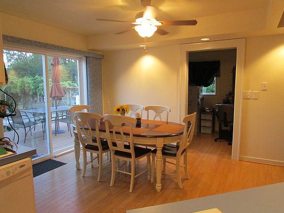 2nd image of 3011 Alderwood Ave