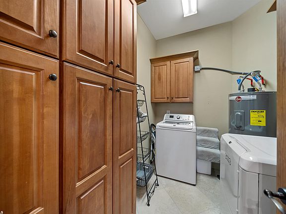 2nd image of 16850 County Road 6 Ext #901