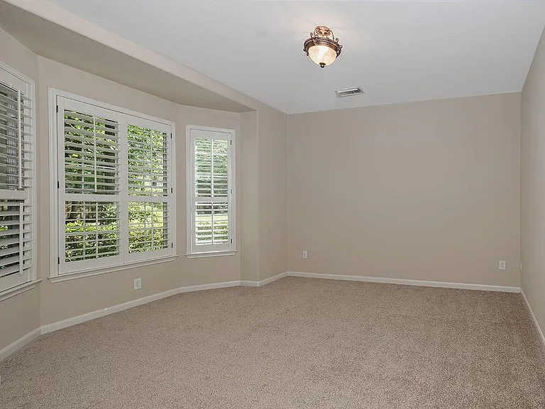 54 S Longsford Cir — Photo 8