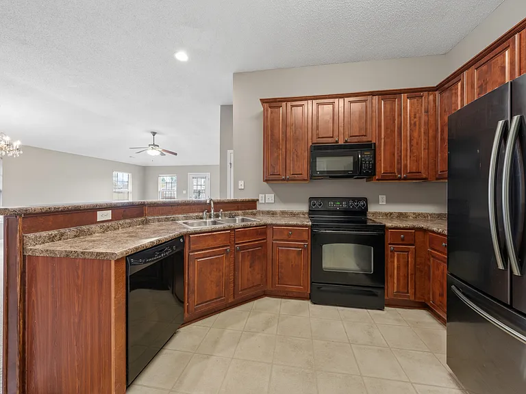 409 Summer Cove Cir NW — Photo 10