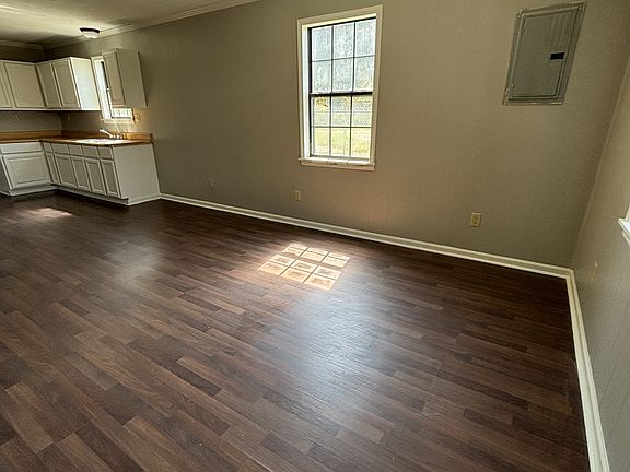 3rd image of 104 N Bond Ave #1