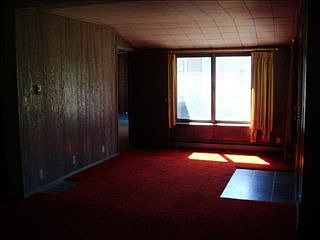 5th image of 815 Middlebury St