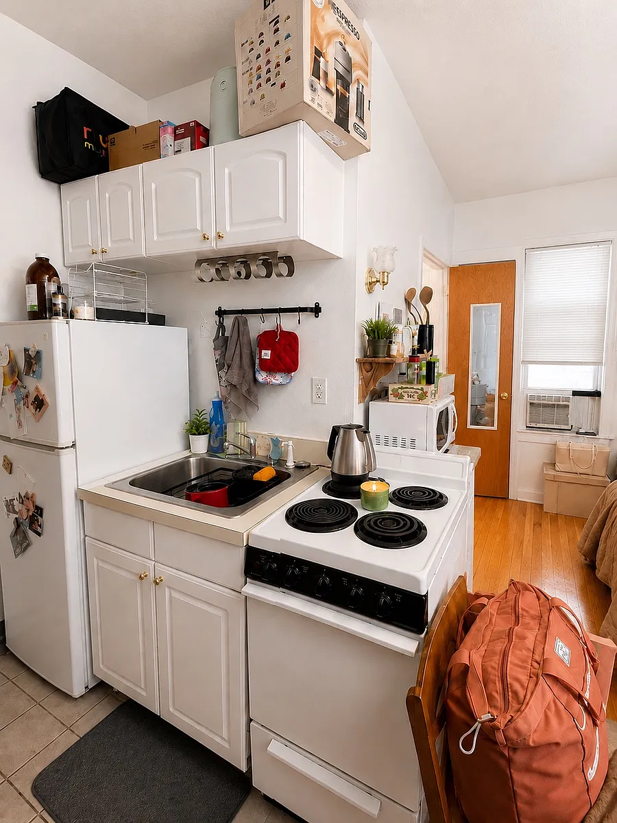 Building Photo - 28 S Huntington Ave #203