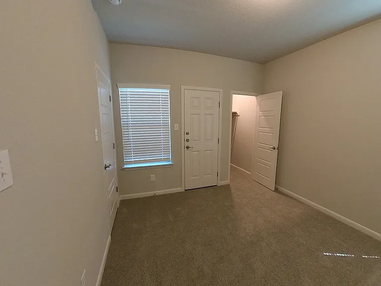 7122 Magnolia Blf #2 — Photo 16
