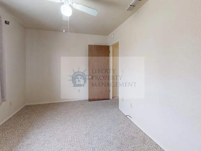 915 Kenwood Ave #2 — Photo 9