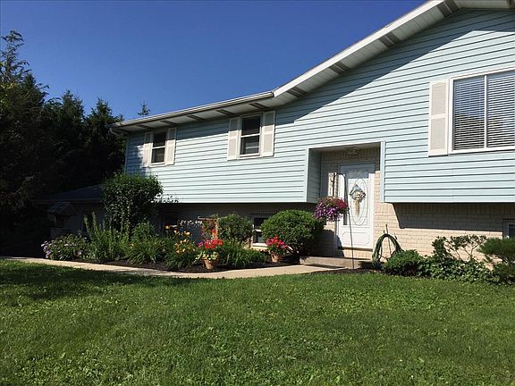 2nd image of 1915 Fawn Ln