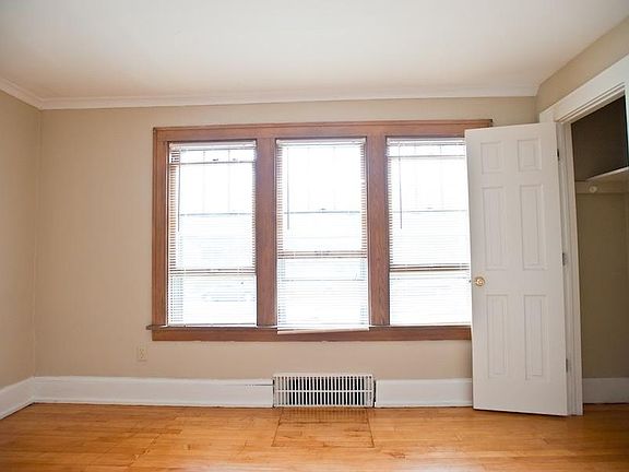 3rd image of 3259A N Oakland Ave
