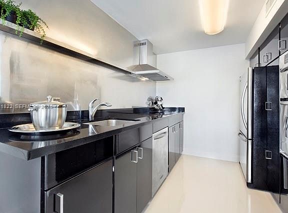 5th image of 100 Lincoln Rd #1511