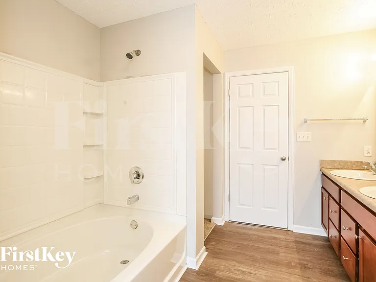 2608 Liatris Dr — Photo 11