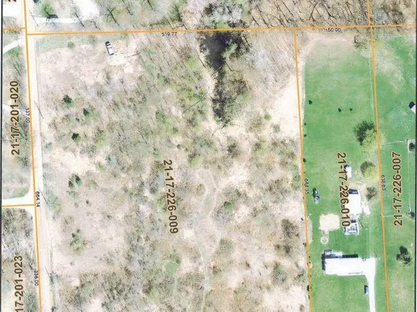 12 Mile S, New Hudson, MI 48165
