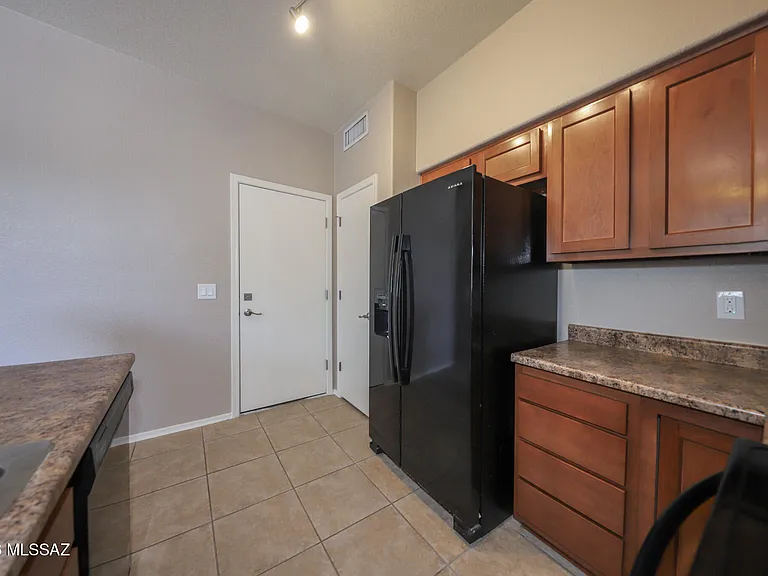 4061 N Weimer Pl #26 — Photo 8
