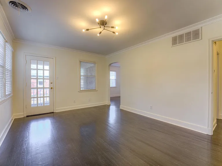 272 Aurora Cir — Photo 14