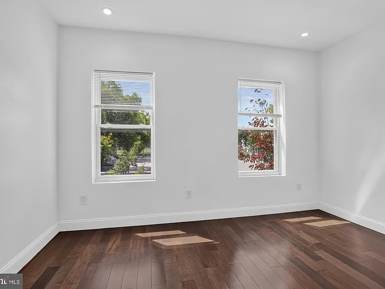 2319 N College Ave #B — Photo 10