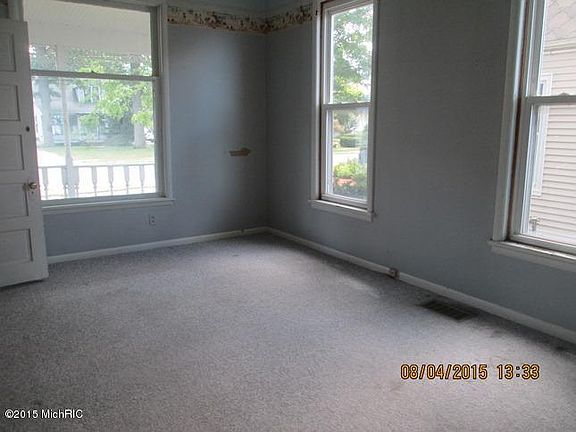 5th image of 1394 Lakeshore Dr