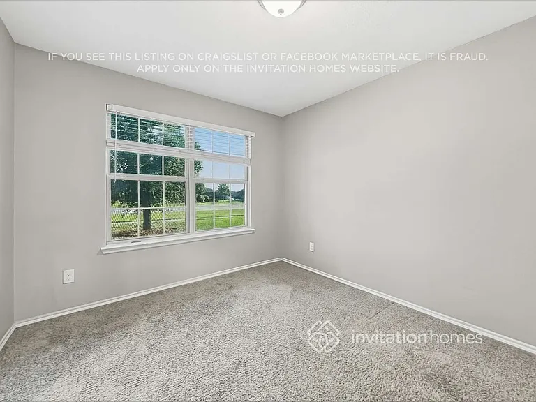 313 Eastland Ct — Photo 9
