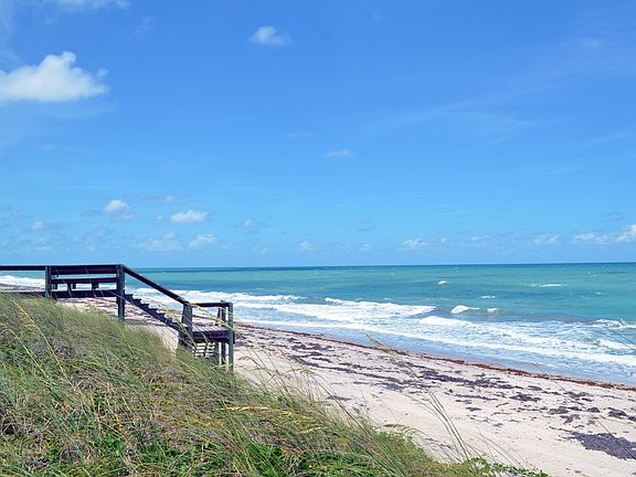 4th image of 11 Tarpon Dr #13