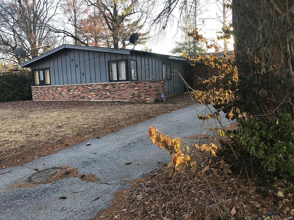 1st image of 8422 Alder Ave