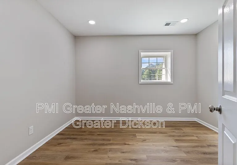 300 Spring St #13 — Photo 13
