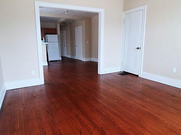 3rd image of 216 Rockdale Ave APT 2