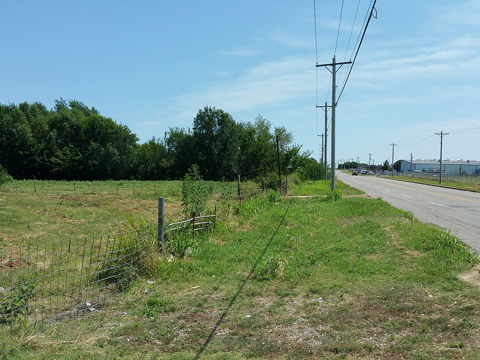 2nd image of 4321 59th St