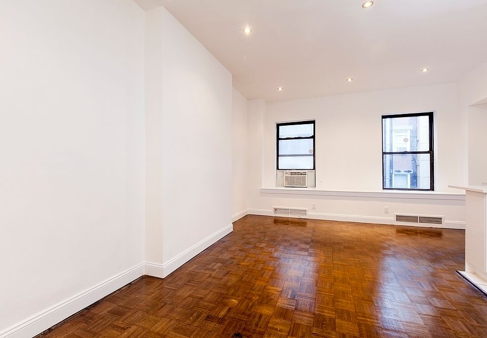 1st image of 37 W 16th St APT 4R