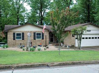1404 Cresswell Dr, Mountain Home, AR 72653