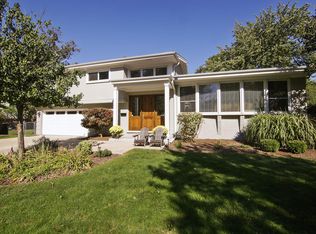 1700 Sequoia Trl, Glenview, IL 60025