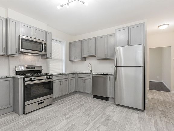 5th image of 29-31 New St APT 3