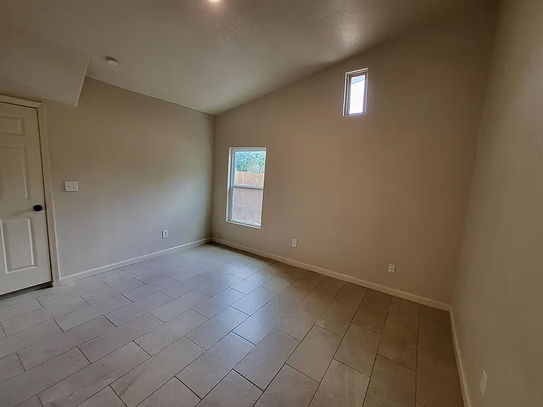 118 Esmeralda Dr #103 — Photo 12
