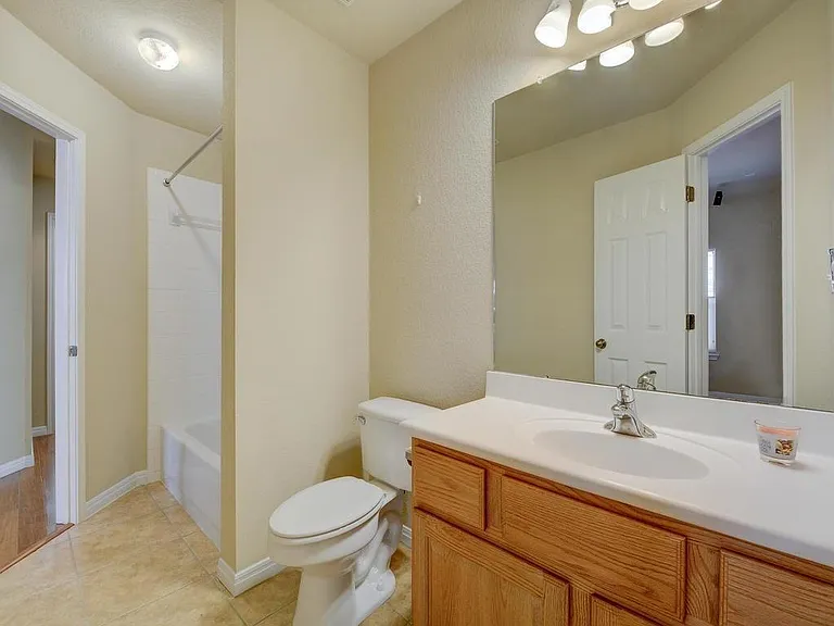 2412 Tivoli Dr — Photo 16