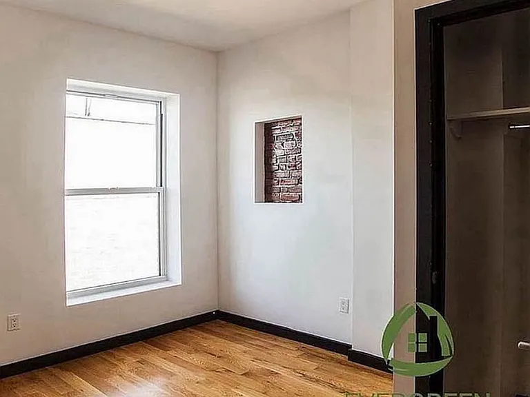 957 Kent Ave #3G — Photo 3