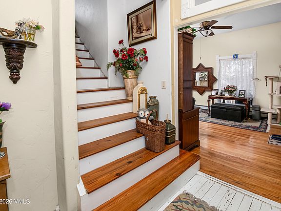 4th image of 344 Capitol St