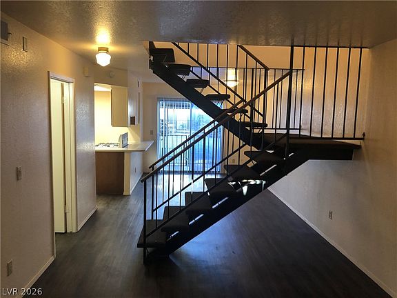 3rd image of 585 Sellers Pl