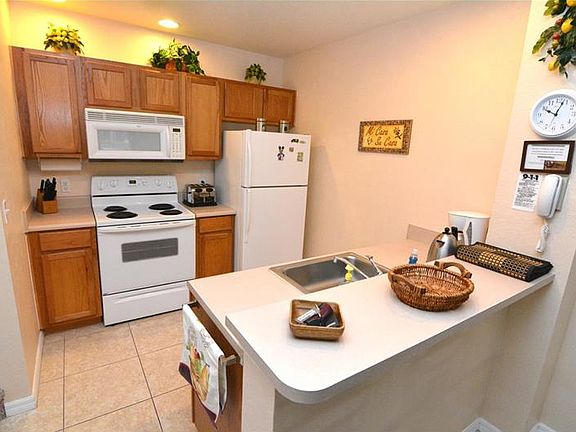 3rd image of 4006 Santa Maria Dr APT 105