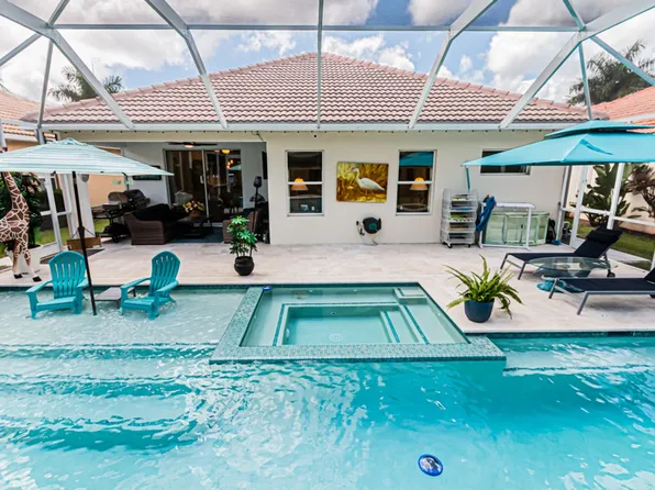 14467 Manchester Dr, Naples, FL 34114