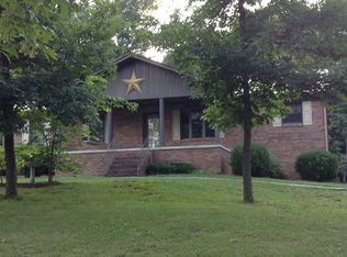 496 Forest Rd, Benton, KY 42025