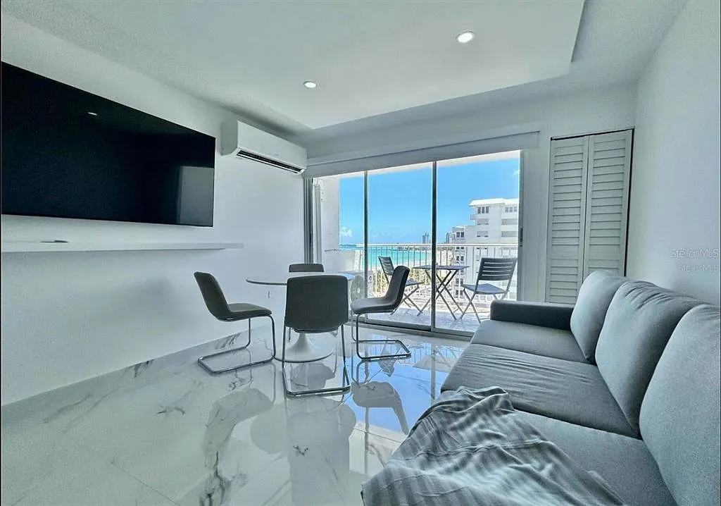 1 bed, 1.0 bath, 491 sqft, $1,900 — Photo 4