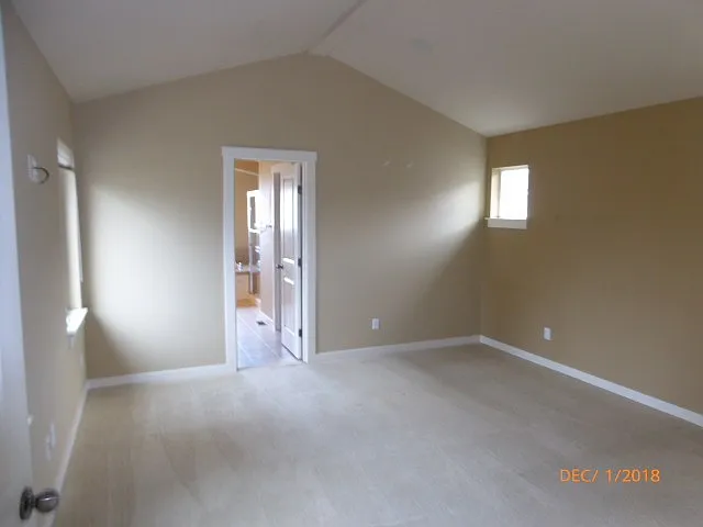 10934 Eastridge Dr NE — Photo 11