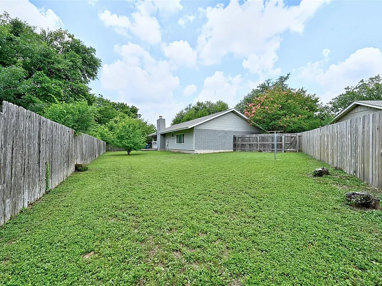 607 Old Stone Rd — Photo 28