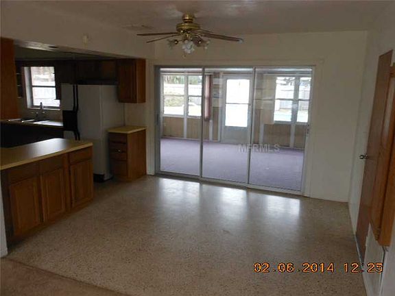 3rd image of 915 41st Ave NE