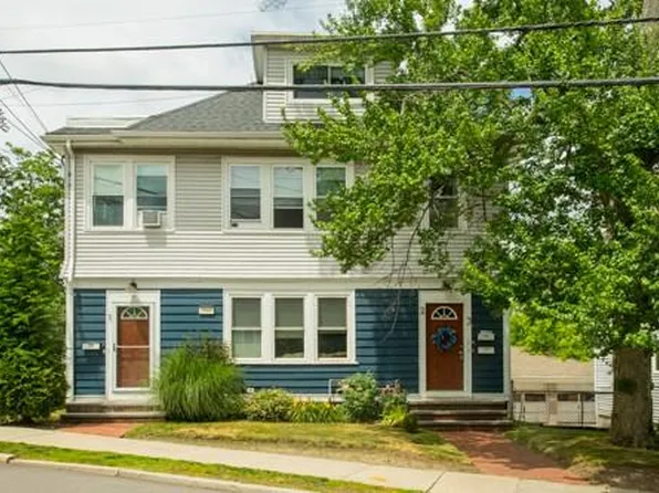 244 Camp St #1, Providence, RI 02906