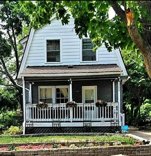1st image of 2209 Joliet St