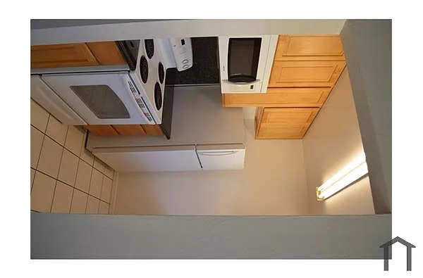 Building Photo - 2309 Peppertree Way #4