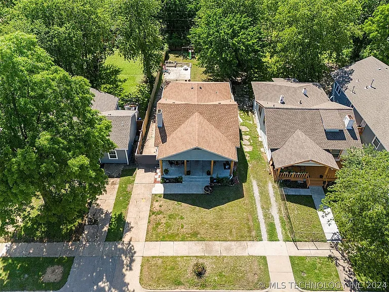 1324 N Cheyenne Ave — Photo 5