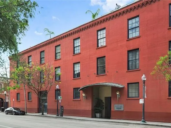 330 Julia St APT 313, New Orleans, LA 70130