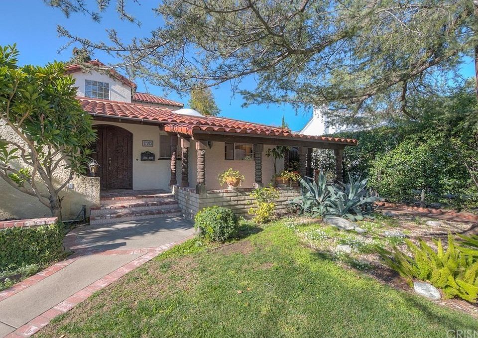 Welcome to 1353 Ruberta Ave, Glendale