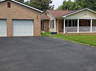 357 Macbeth Dr, Charles Town, WV 25414
