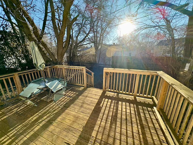 Kingsley Dr — Photo 17