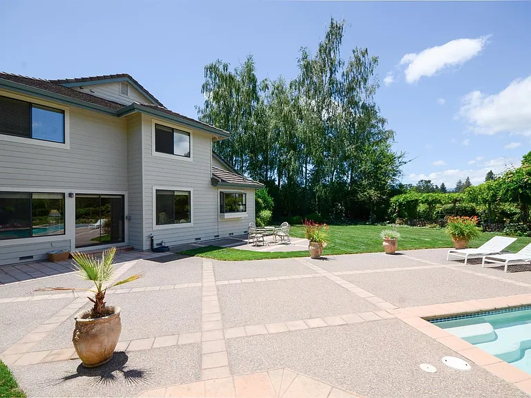 352 Troon Ct — Photo 7